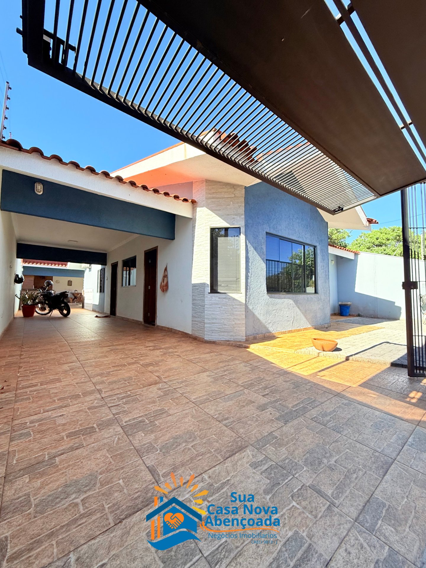 Pq. Das Laranjeiras com 3 quartos sendo 1, Área gourmet e Piscina📍