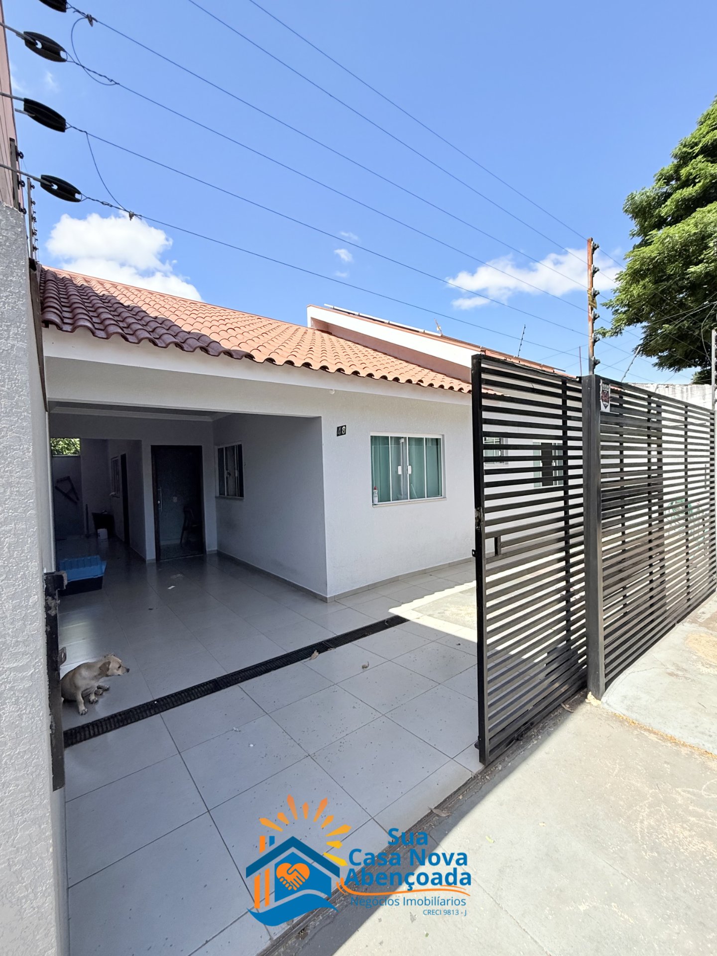 Jd. Universal com 3 quartos sendo 1 suíte📍