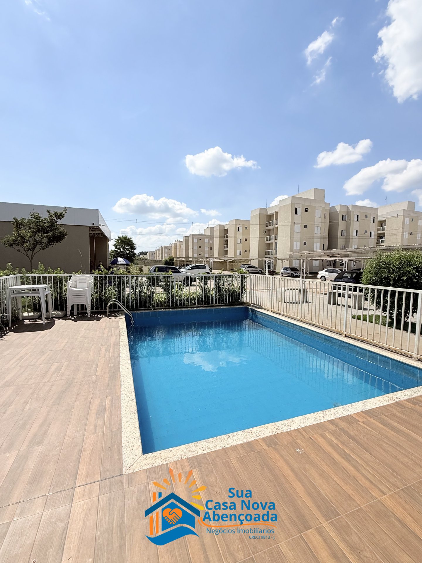 Res. Vitória com 2 quartos e piscina📍