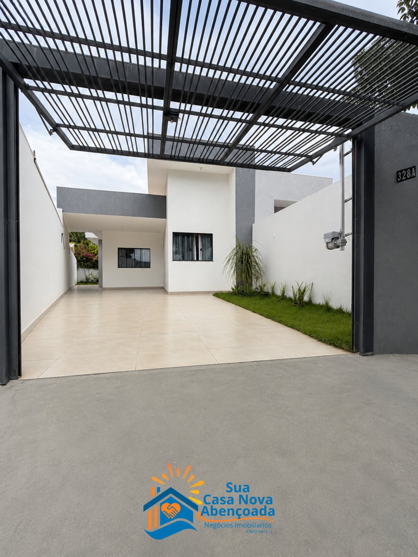 Pq. Alvamar com 3 quartos, área gourmet e corredor lateral📍