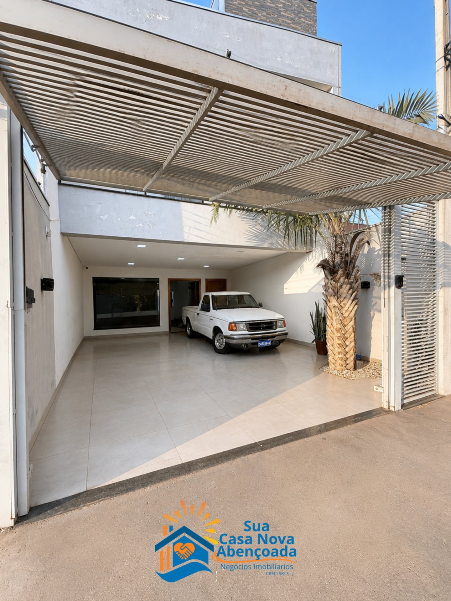 Jd. Panorama com 3 quartos sendo 1 suíte com closet, piscina e área gourmet📍